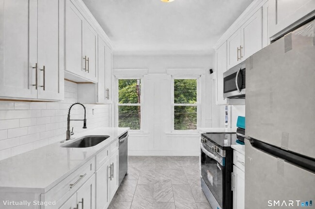 Building Photo - 46-48-48 10th St