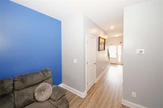 Building Photo - 10162 Benton Woods Dr