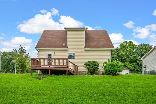 Building Photo - 3 Bedroom Pet friendly Home For Rent Near ...
