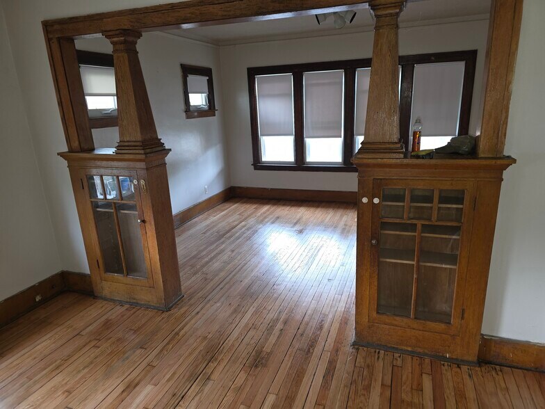 Front Room 1 - 2382 Springwells St