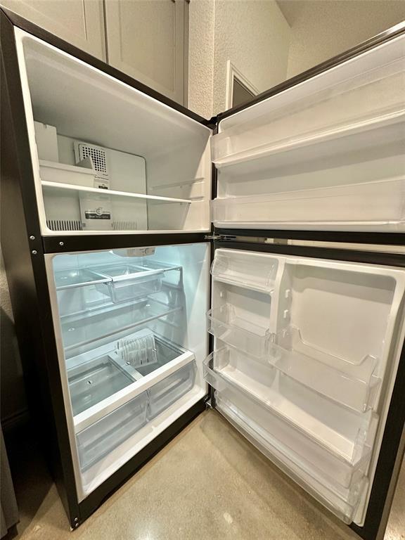 Building Photo - 2321 Ocean Ave