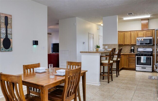Building Photo - 6207 Ash Oak Dr
