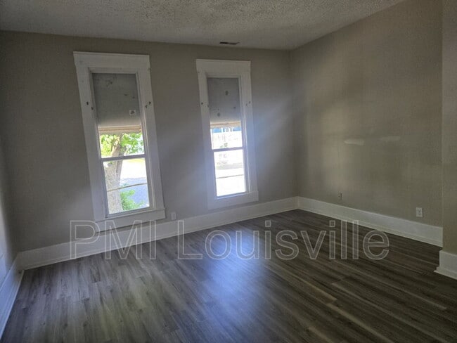 Building Photo - 451 N 25th St