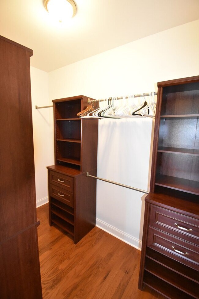 Building Photo - 4 Bedrooms and 2.5 Bath in Patriot Park Vi...