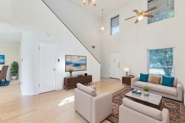 Building Photo - 3600 Cheyenne St