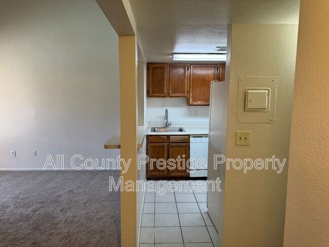 Building Photo - 1831 W Mulberry Dr