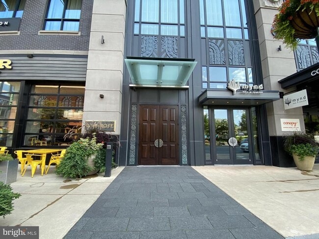 Building Photo - 930 Rose Ave