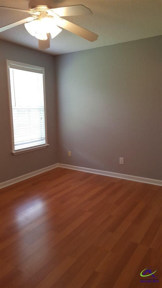 Building Photo - 412 Wrasling Way