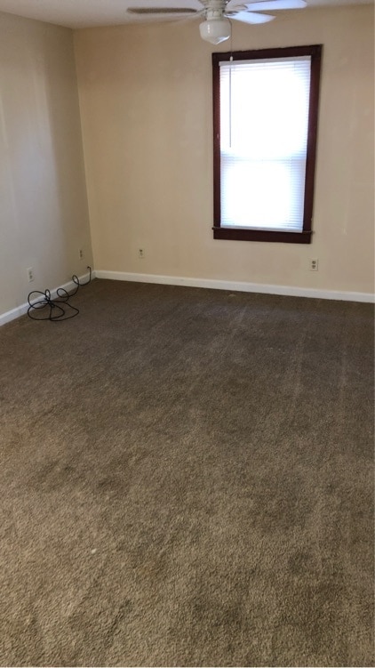 Building Photo - 806 S Eisenhower Dr