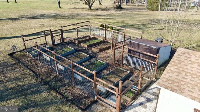 Building Photo - 4708 SUMMIT Rd