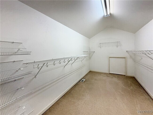 Building Photo - 175 Crown Royal Dr