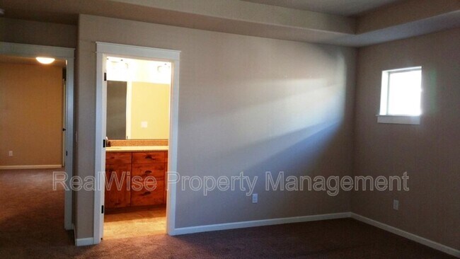 Building Photo - 20755 Smoke Stack Ln