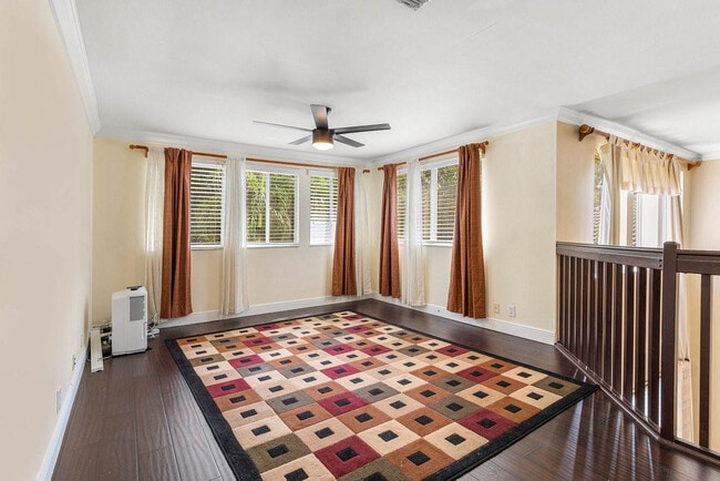 Building Photo - 1325 Camellia Cir