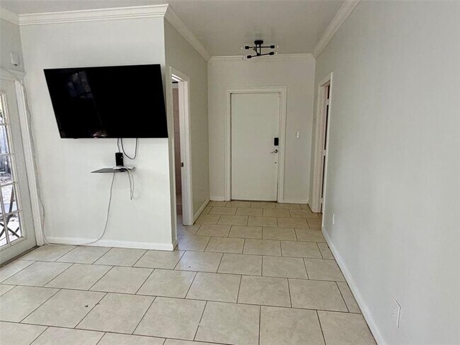 Building Photo - 1217 NW 7th Ave