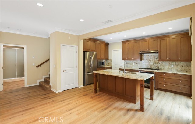 Building Photo - 220 Kempton