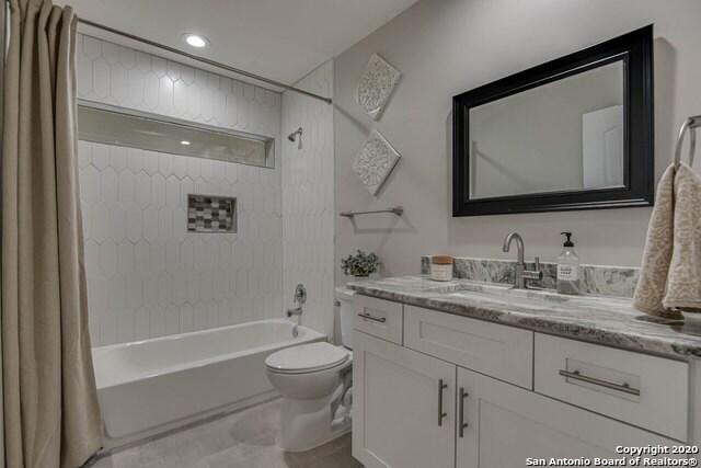 Building Photo - 212 Lowell St