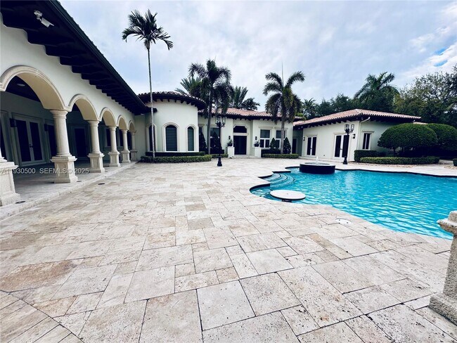 Building Photo - 6180 SW 132nd St