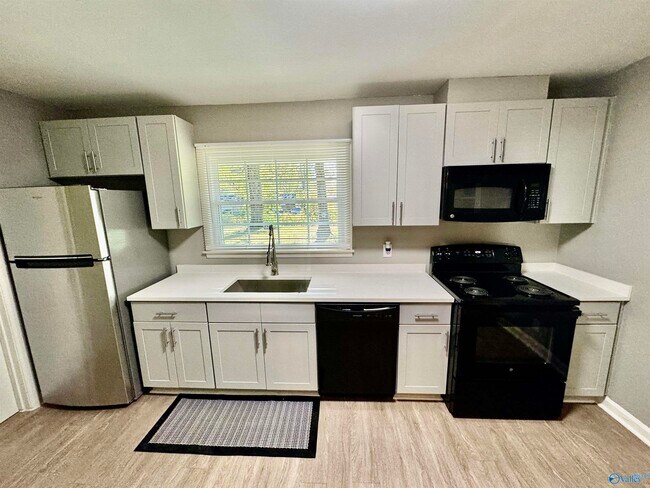 Building Photo - 2019 Lance Rd NW