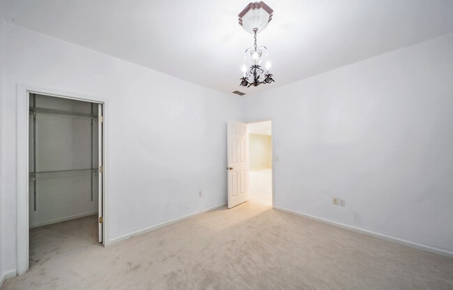 Building Photo - 814 Marit Drive