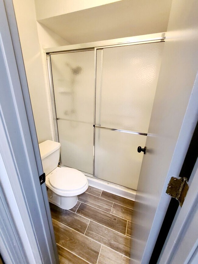 Building Photo - Coming August 11th, 2026! 2 bed 2 bath townhome! Must See!!