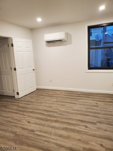 Building Photo - 530 Ringwood Ave