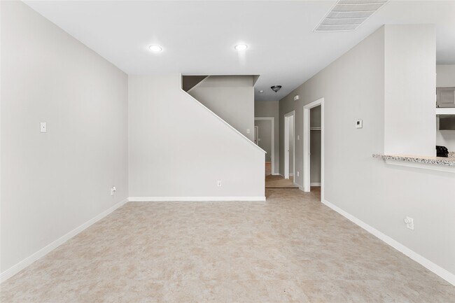 Building Photo - 9610 Buffum St