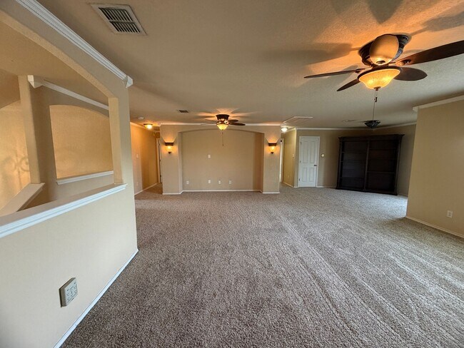 Building Photo - 9103 Rainbow Creek