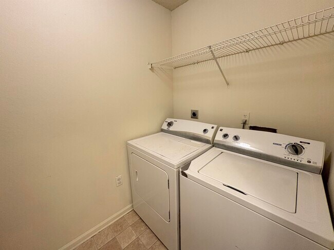 Building Photo - 2534 Emerald Ridge Loop