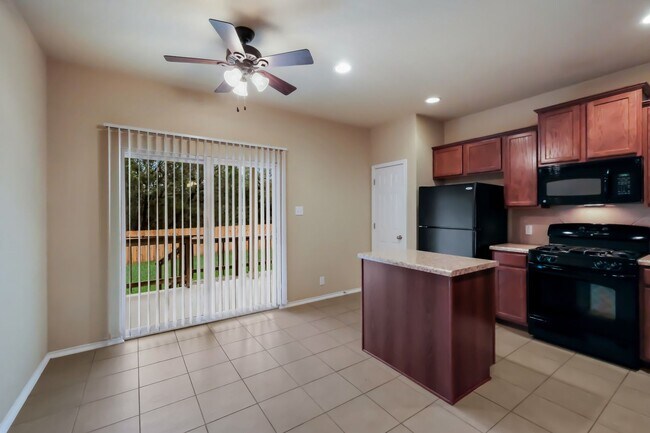 Building Photo - Charming Home in Gated Community with Great Amenities