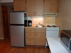 Building Photo - University Tower Unit #214