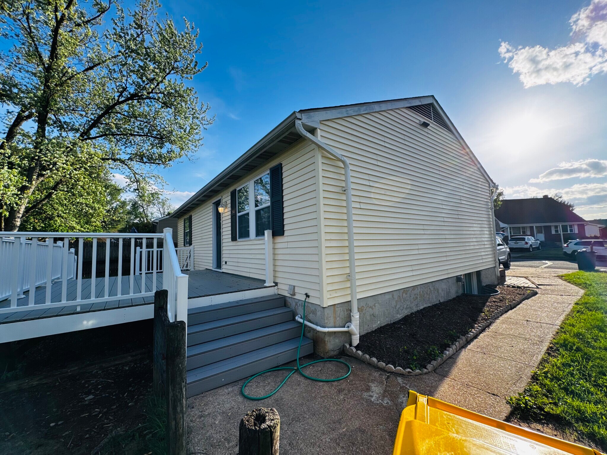 new deck - 1242 Cedarcliff Dr