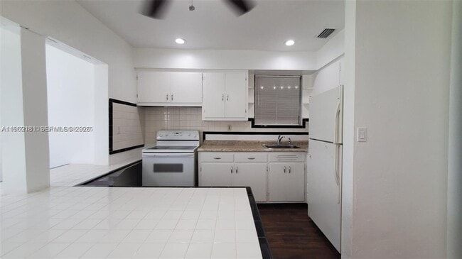 Building Photo - 2322 Wilson St