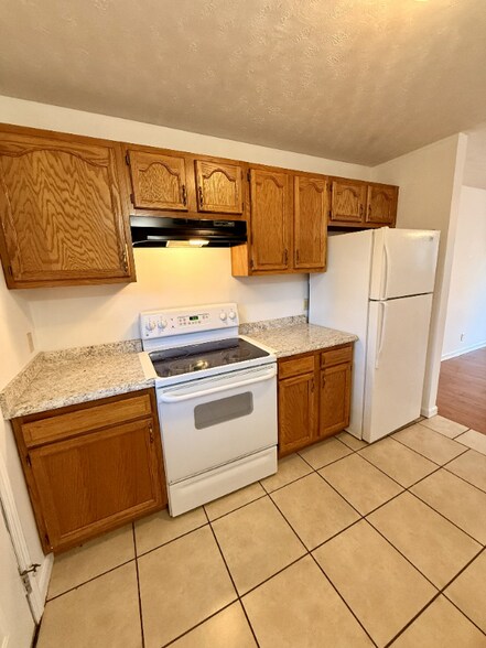 Building Photo - 38 Long Meadows Dr