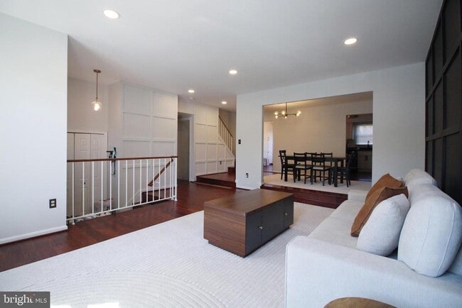 Building Photo - 3139 Stratford Ct