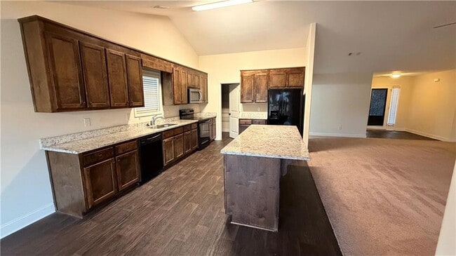 Building Photo - 1915 Soque Cir