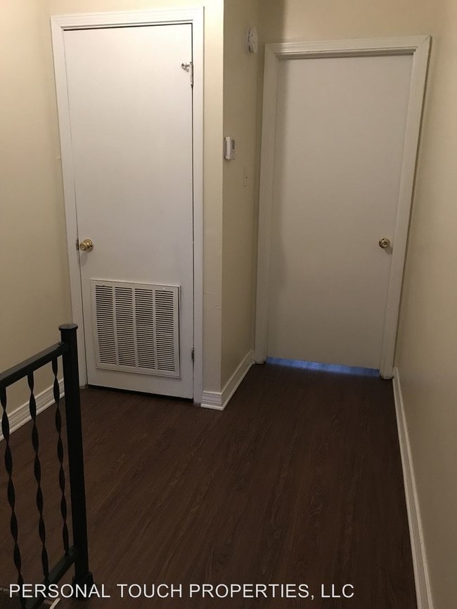 Building Photo - 3023 Toulon Dr