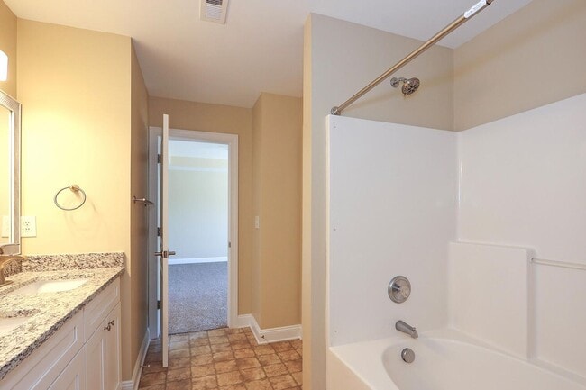 Building Photo - Welcome to this stunning 5 bedroom, 2.5 bath home nestled in the desirable location of Cornelius,...