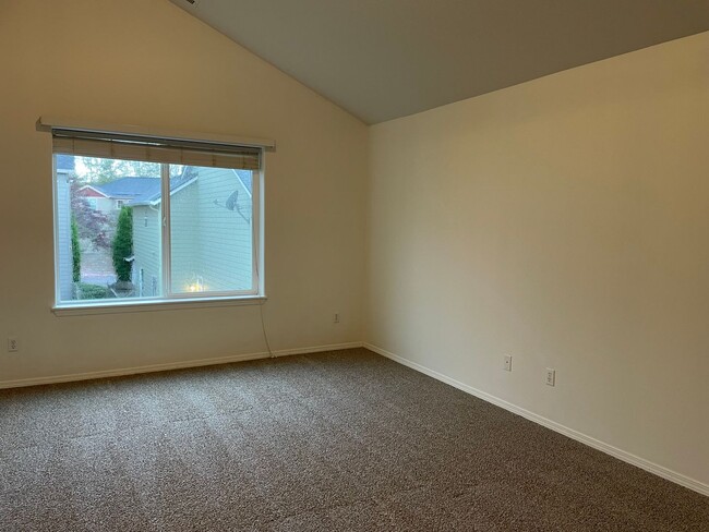 Building Photo - ***$750 OFF FIRST FULL MONTH'S RENT!!!***C...