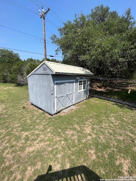 Building Photo - 1835 White Tail Ln