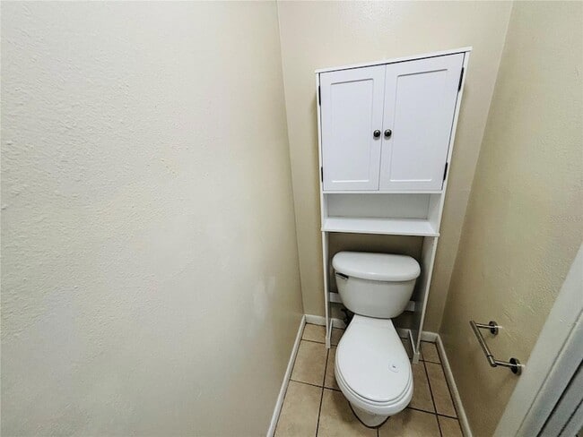 Building Photo - 1023 NE 2nd St