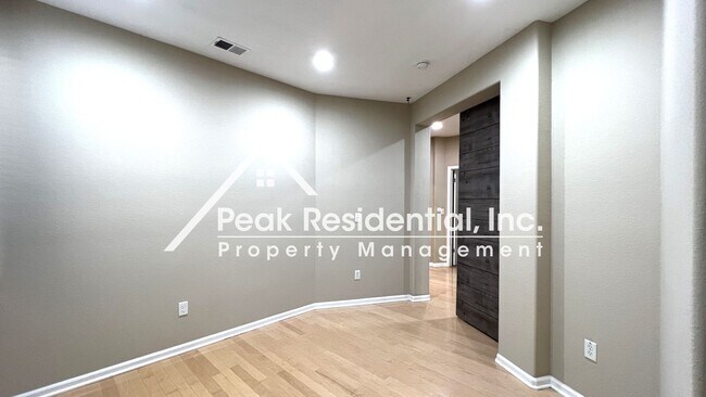 Building Photo - Wonderful Elk Grove 3bd/2ba Home with 2 Car Garage!