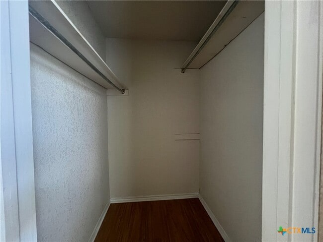 Building Photo - 4708 Bluestem Ln