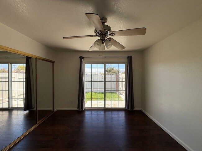 Building Photo - 1623 Point Lobos Ln
