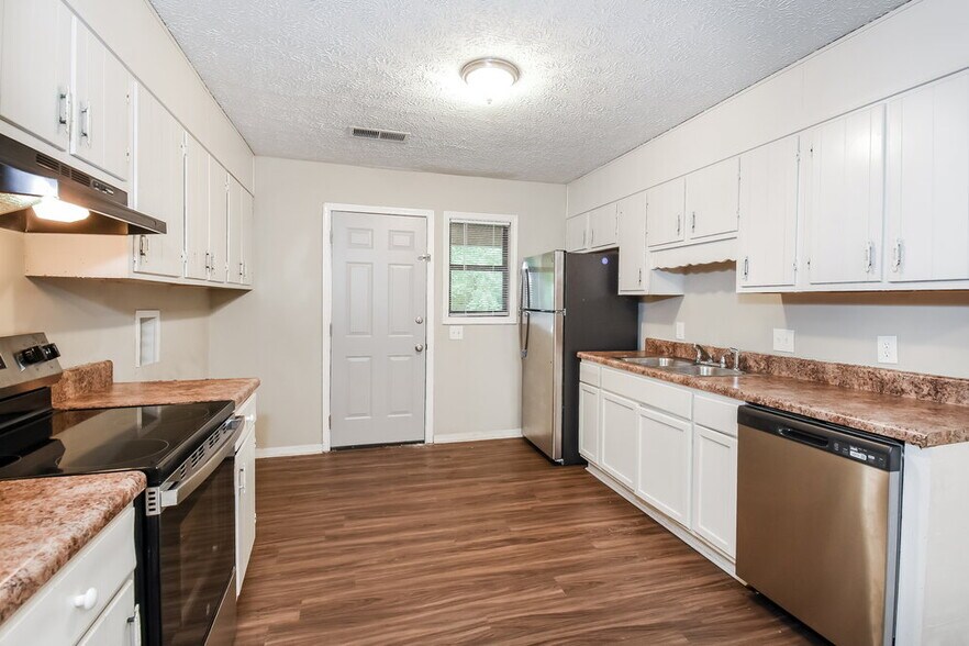 Building Photo - 169 Kimberly Way SW