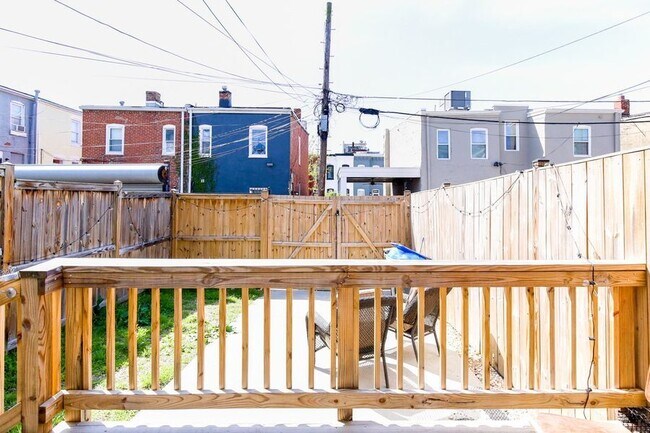 Building Photo - 1247 I St NE