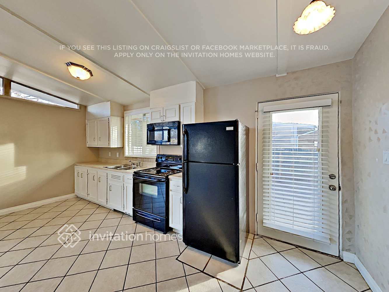 Building Photo - 190 Campo St