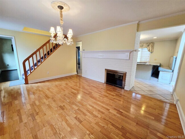 Building Photo - 104 Choir Ln