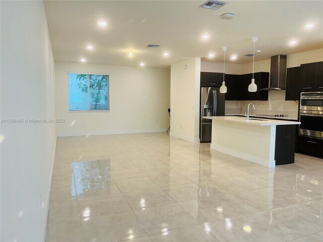 Building Photo - 6667 NW 102nd Path