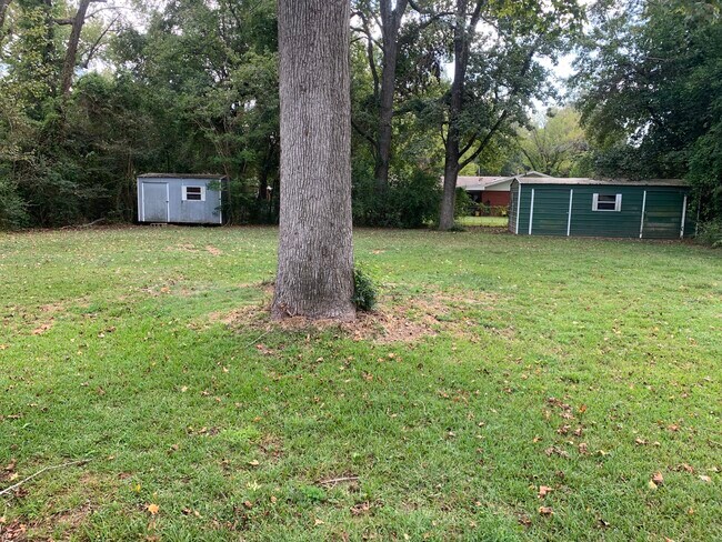 Building Photo - 719 Dodd Dr