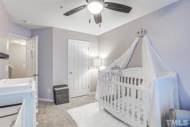 Building Photo - Fantastic 3 Story Townhome in East Raleigh...